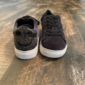 Lola Cruz Velvet Wink Sneakers Size 37 (7) New